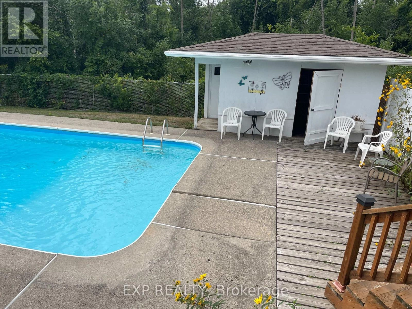 14 Dixie Place W, Belleville, Ontario  K8P 5A9 - Photo 3 - X12363997