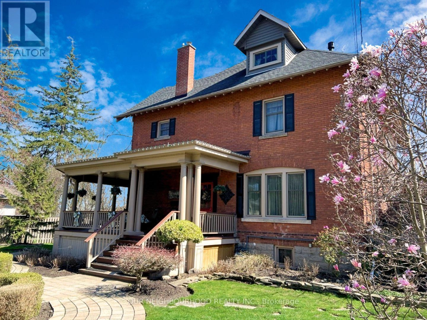 305 Trent Street W, Whitby, Ontario  L1N 1M3 - Photo 2 - E12361670