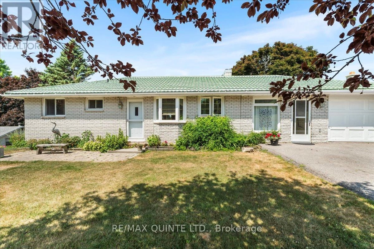 54 Cedar Lane, Prince Edward County, Ontario  K0K 2T0 - Photo 1 - X12299728