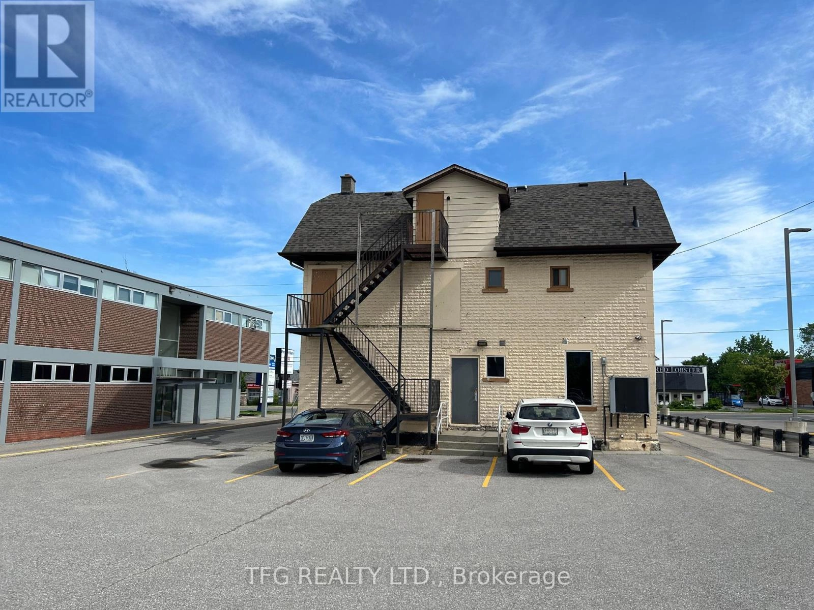 Upper - 306 King Street W, Oshawa, Ontario  L1J 2J9 - Photo 3 - E12364407