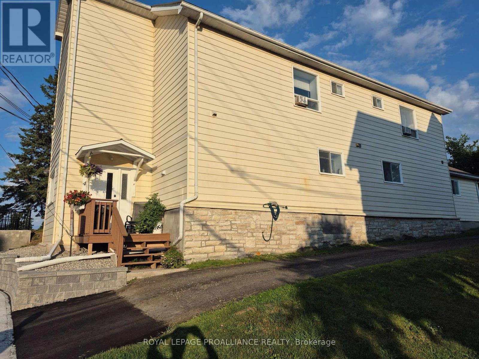 91 St.lawrence Street E, Centre Hastings, Ontario  K0K 2K0 - Photo 2 - X12047367