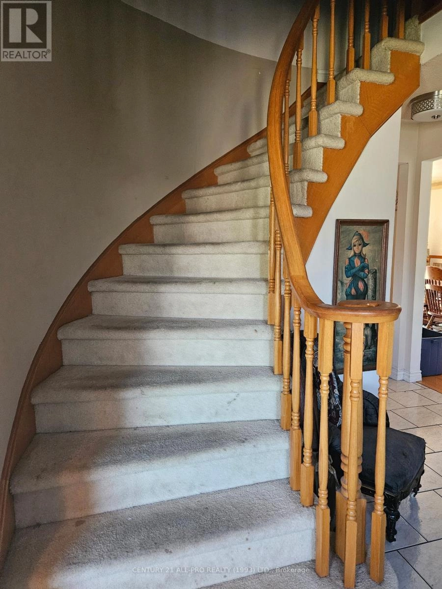 976 Glenhare Street, Cobourg, Ontario  K9A 5G4 - Photo 2 - X12364933