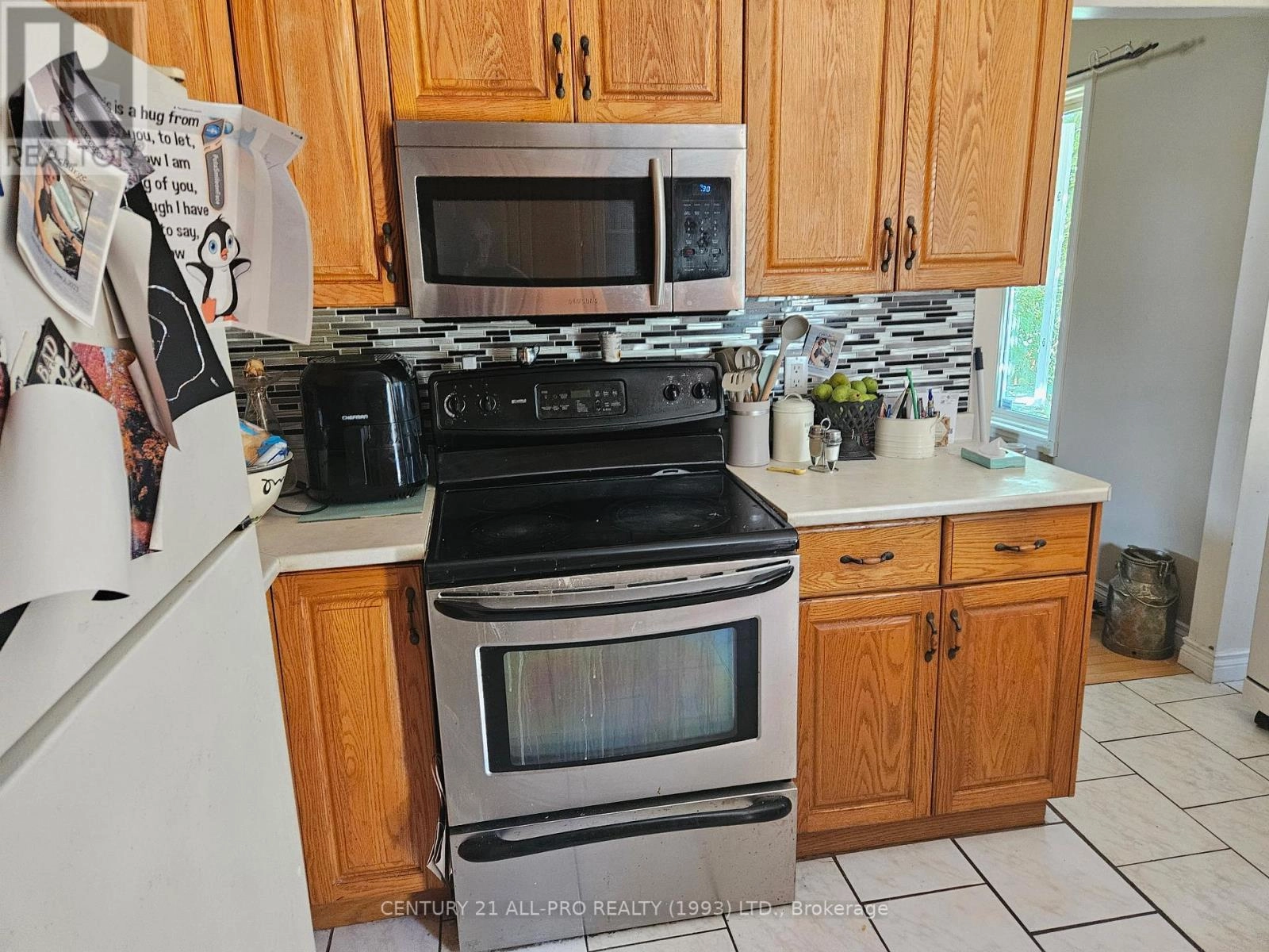 976 Glenhare Street, Cobourg, Ontario  K9A 5G4 - Photo 3 - X12364933