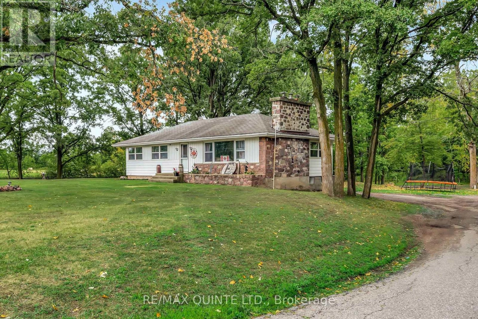 14184 Highway 62, Madoc, Ontario  K0K 2K0 - Photo 3 - X12365867