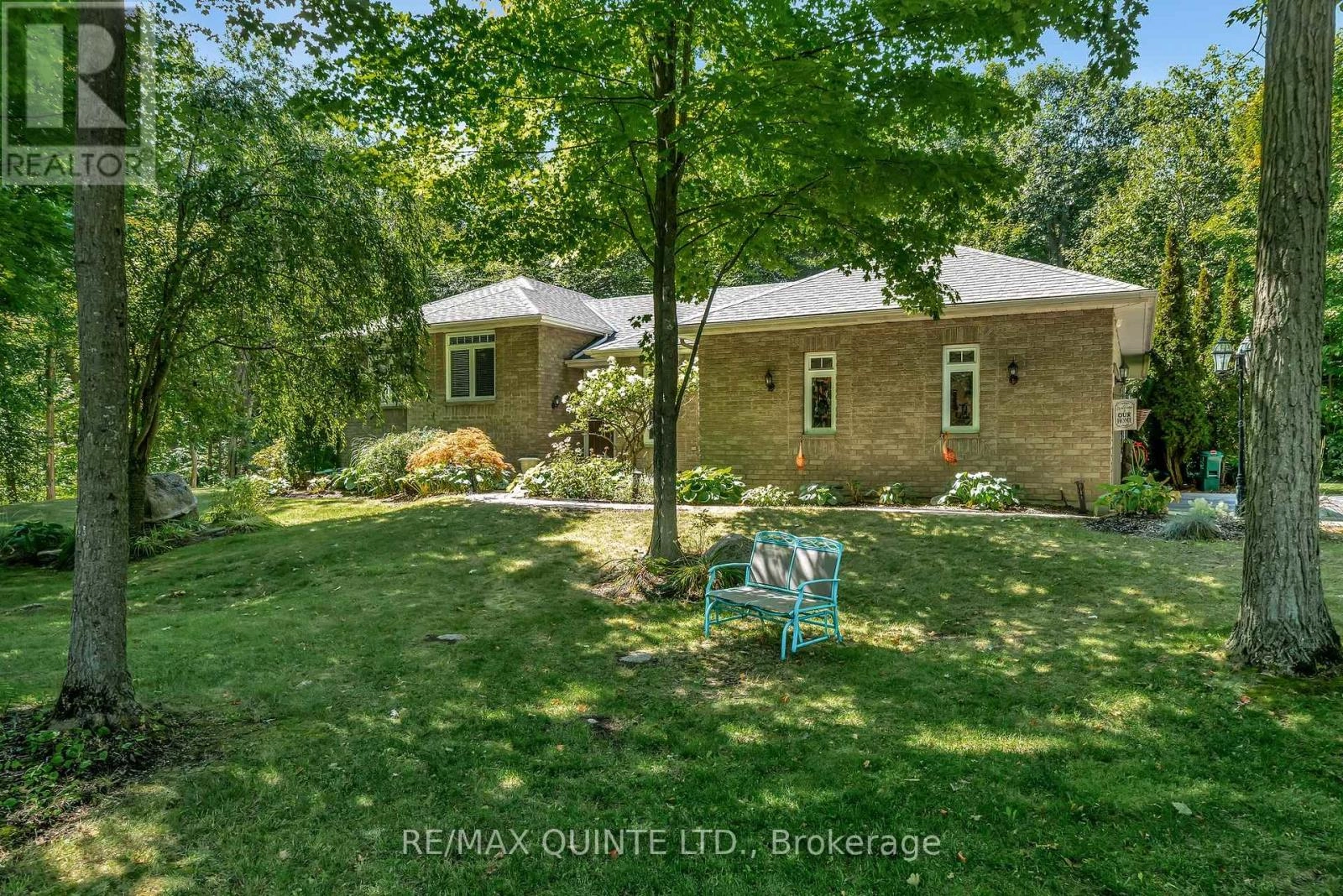 291 Colonial Drive, Quinte West, Ontario  K8V 5P4 - Photo 2 - X12365874
