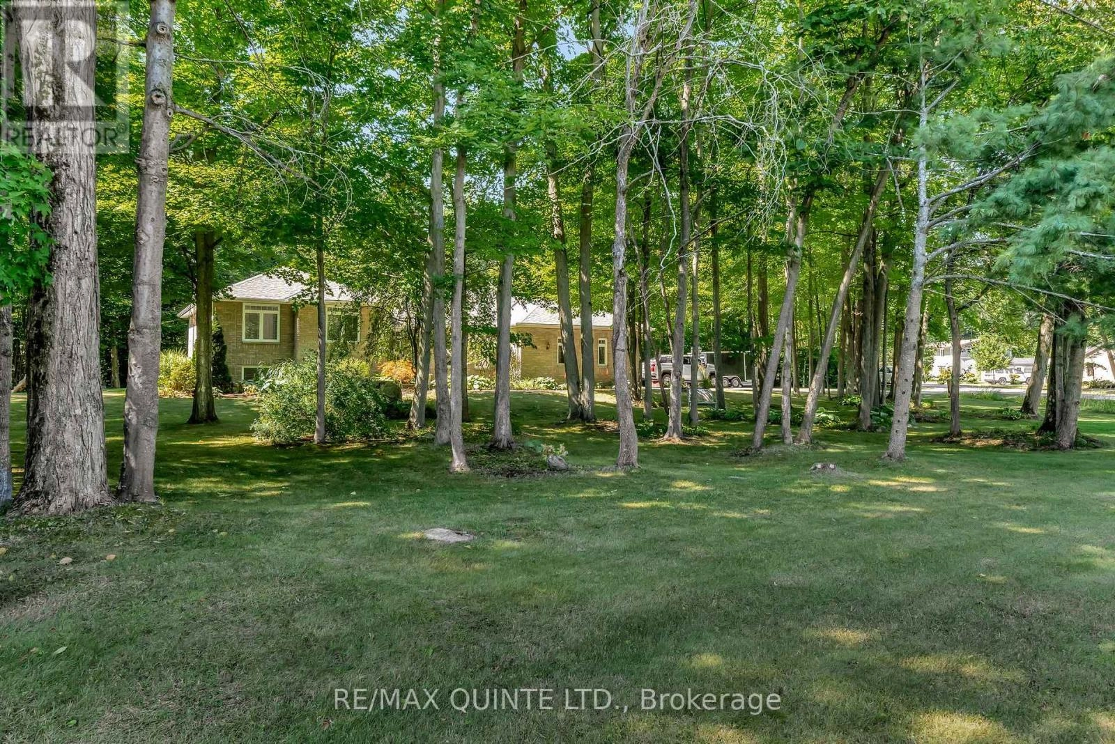 291 Colonial Drive, Quinte West, Ontario  K8V 5P4 - Photo 3 - X12365874