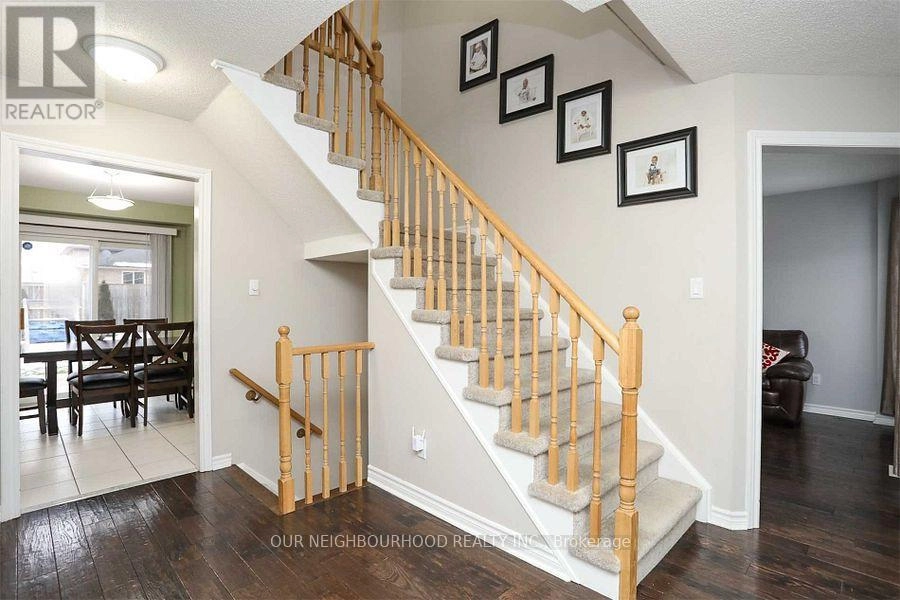 83 Cloughley Drive N, Barrie, Ontario  L4N 9T8 - Photo 3 - S12367862