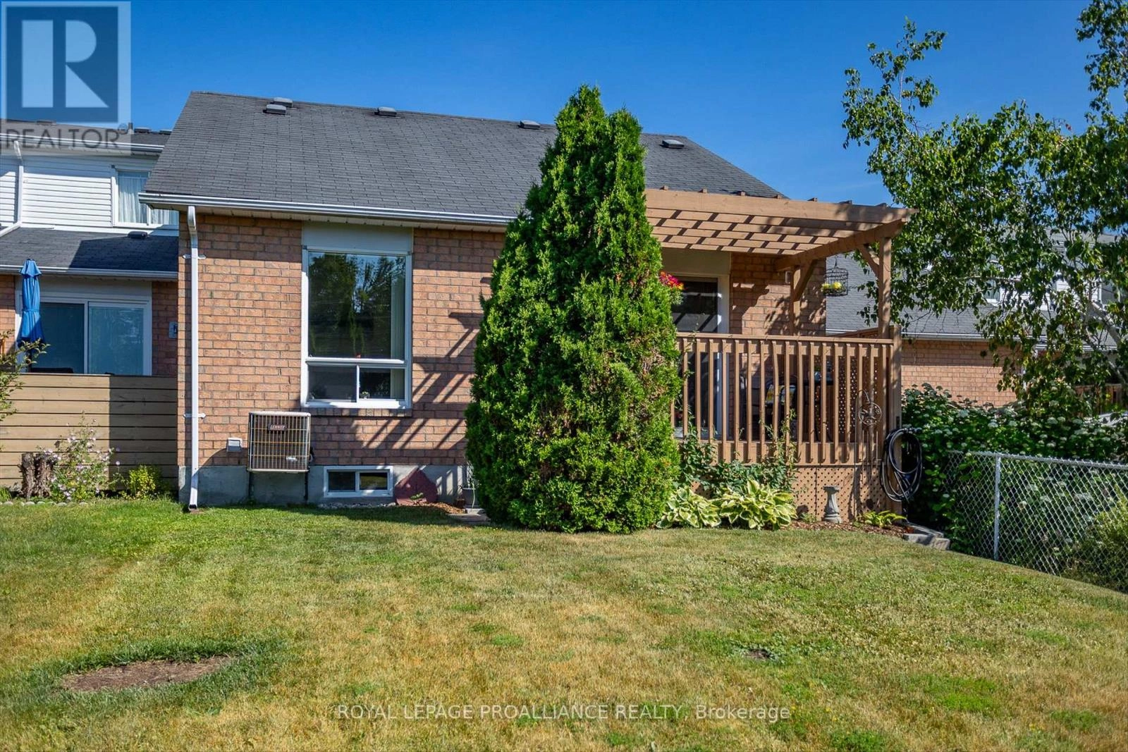 1269 Eagle Crescent, Peterborough, Ontario  K9K 2K6 - Photo 2 - X12368447