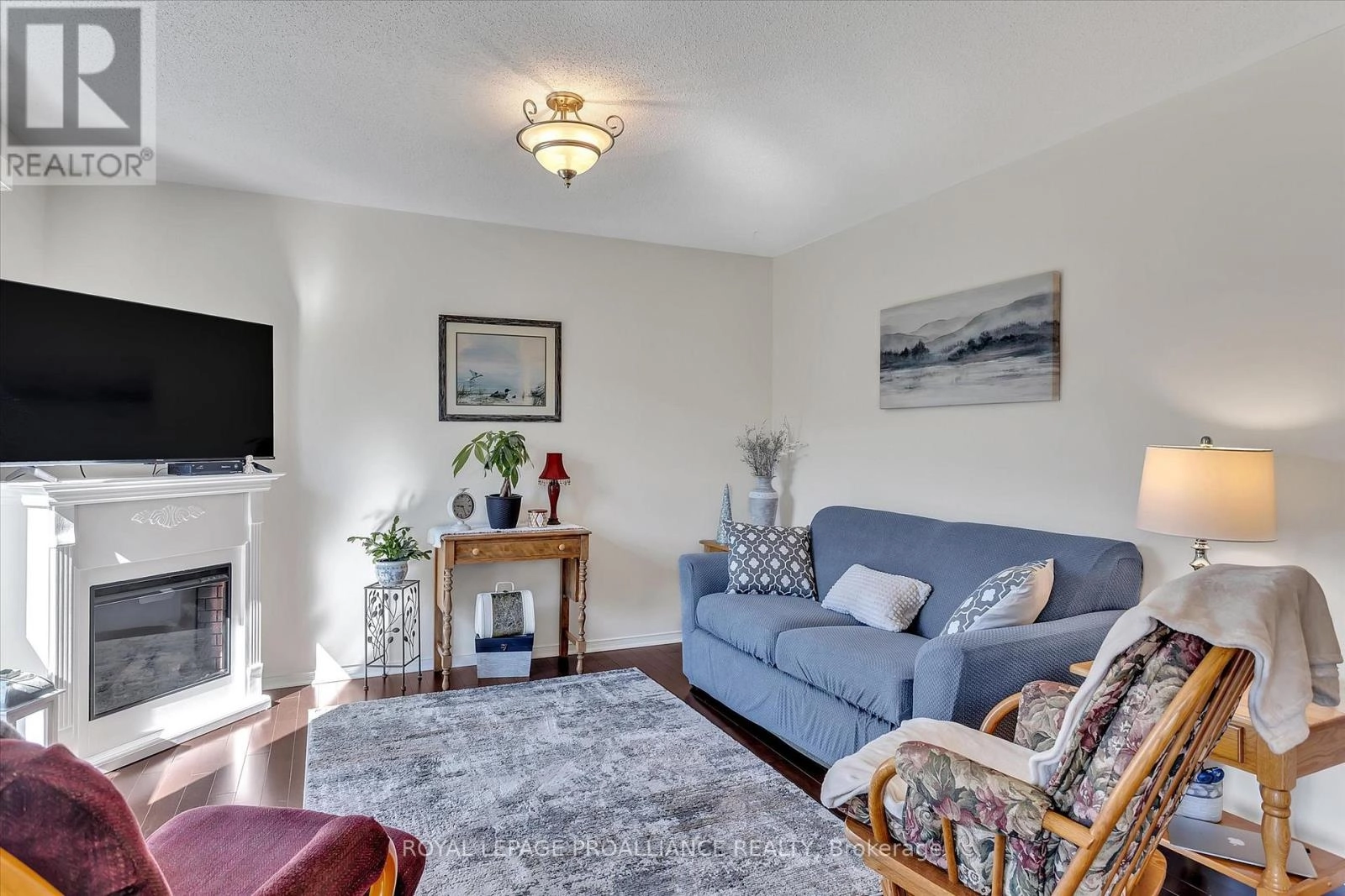 1269 Eagle Crescent, Peterborough, Ontario  K9K 2K6 - Photo 3 - X12368447