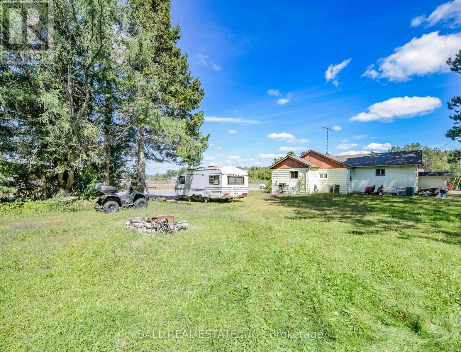 25 First Avenue, South Algonquin, Ontario  K0J 2M0 - Photo 2 - X12368715