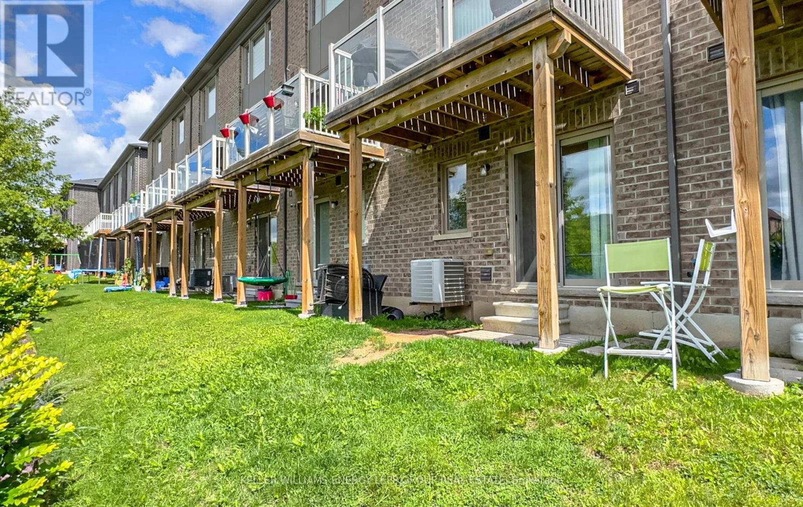 9 - 384 Arctic Red Drive, Oshawa, Ontario  L1L 0M5 - Photo 3 - E12368951