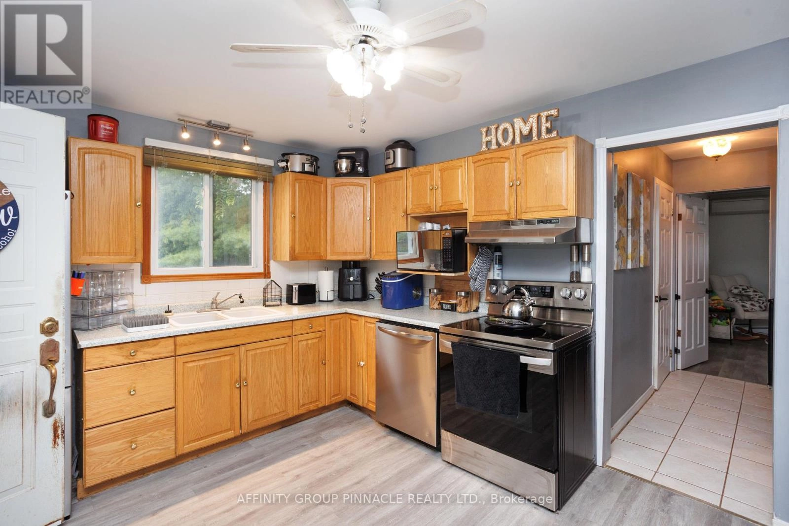 828 Northline Road, Kawartha Lakes, Ontario  K0M 1N0 - Photo 3 - X12370217
