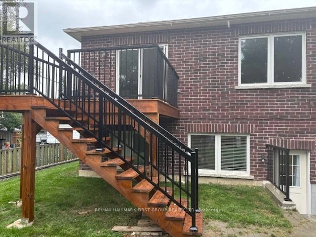 Upper Level - 115 Cedar Street, Whitby, Ontario  L1N 2N9 - Photo 3 - E12370380