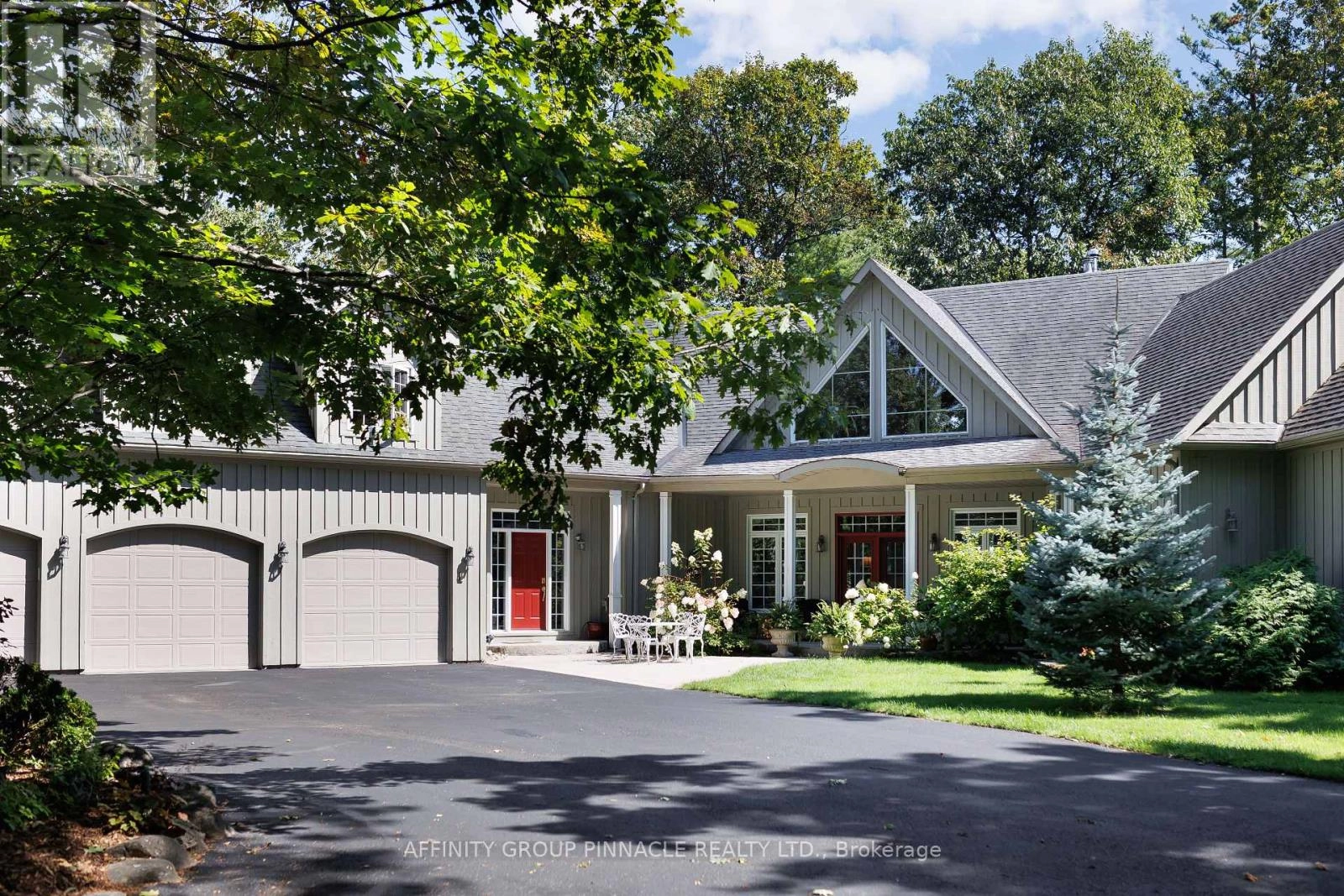 12 Edgewood Drive, Kawartha Lakes, Ontario  K0M 1N0 - Photo 1 - X12370469