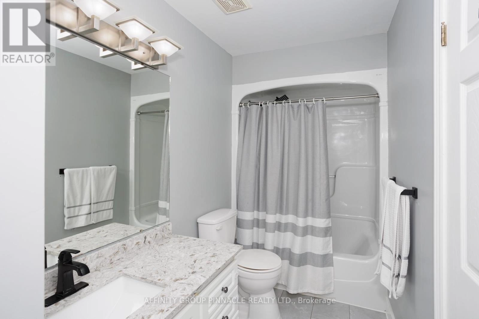 3 Dormer Road, Kawartha Lakes, Ontario K9V 6H8 - Photo 31 - X12370705