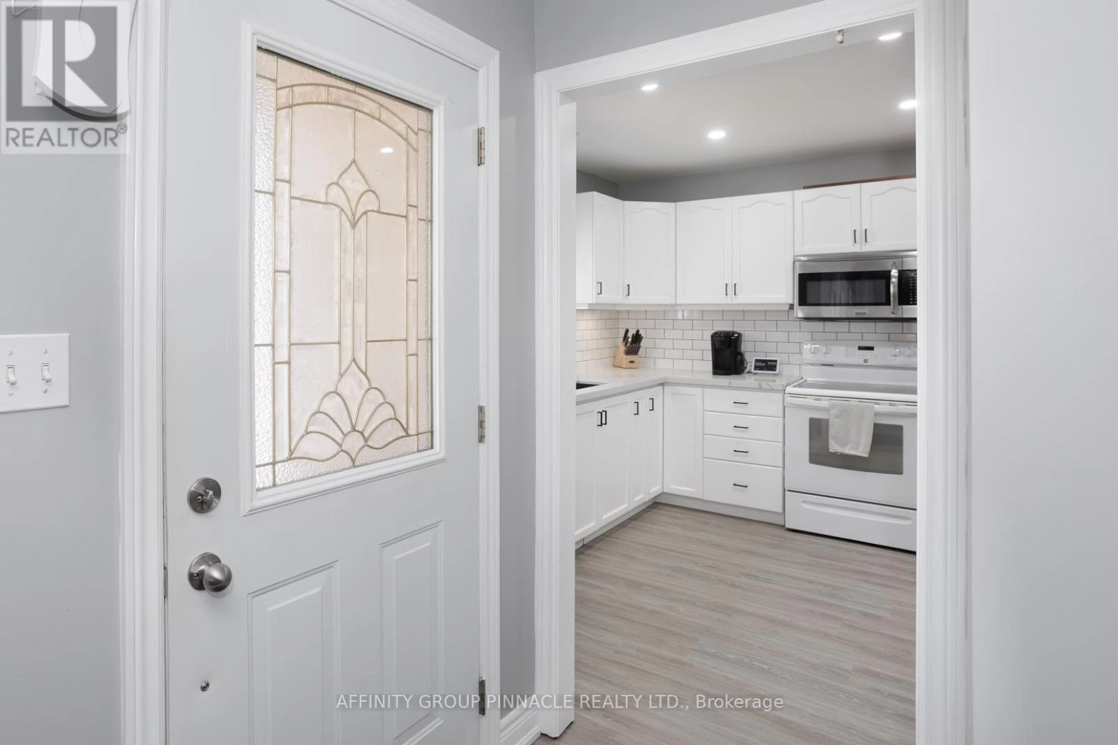 3 Dormer Road, Kawartha Lakes, Ontario K9V 6H8 - Photo 5 - X12370705