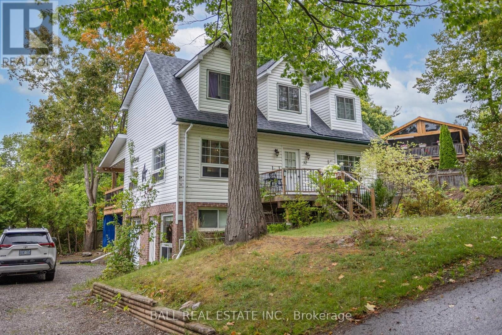 32 Cherryhill Street, Kawartha Lakes, Ontario  K0M 1L0 - Photo 2 - X12370999