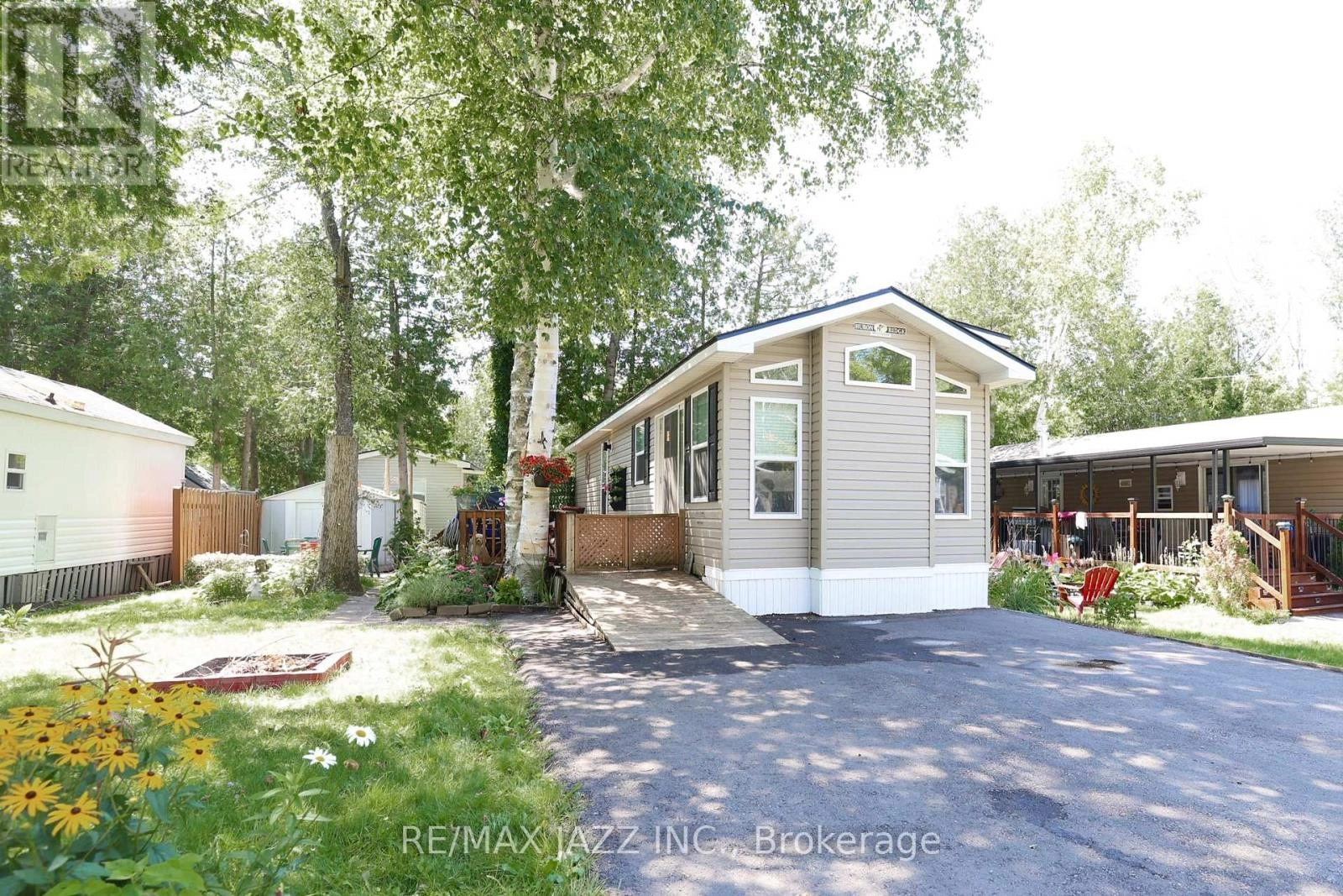 819 - 225 Platten Boulevard, Scugog, Ontario  L9L 1B4 - Photo 2 - E12371258