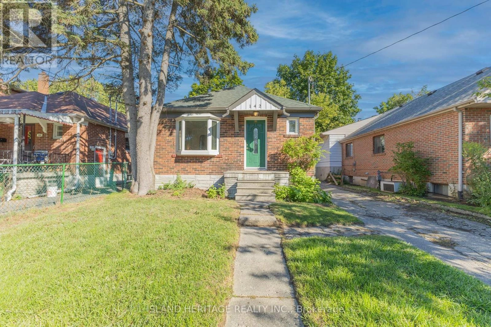 142 Symons Street, Toronto, Ontario  M8V 1V2 - Photo 1 - W12371416