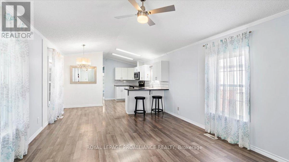 18 - 311 Dundas Street, Quinte West, Ontario  K8V 1M1 - Photo 2 - X12371658