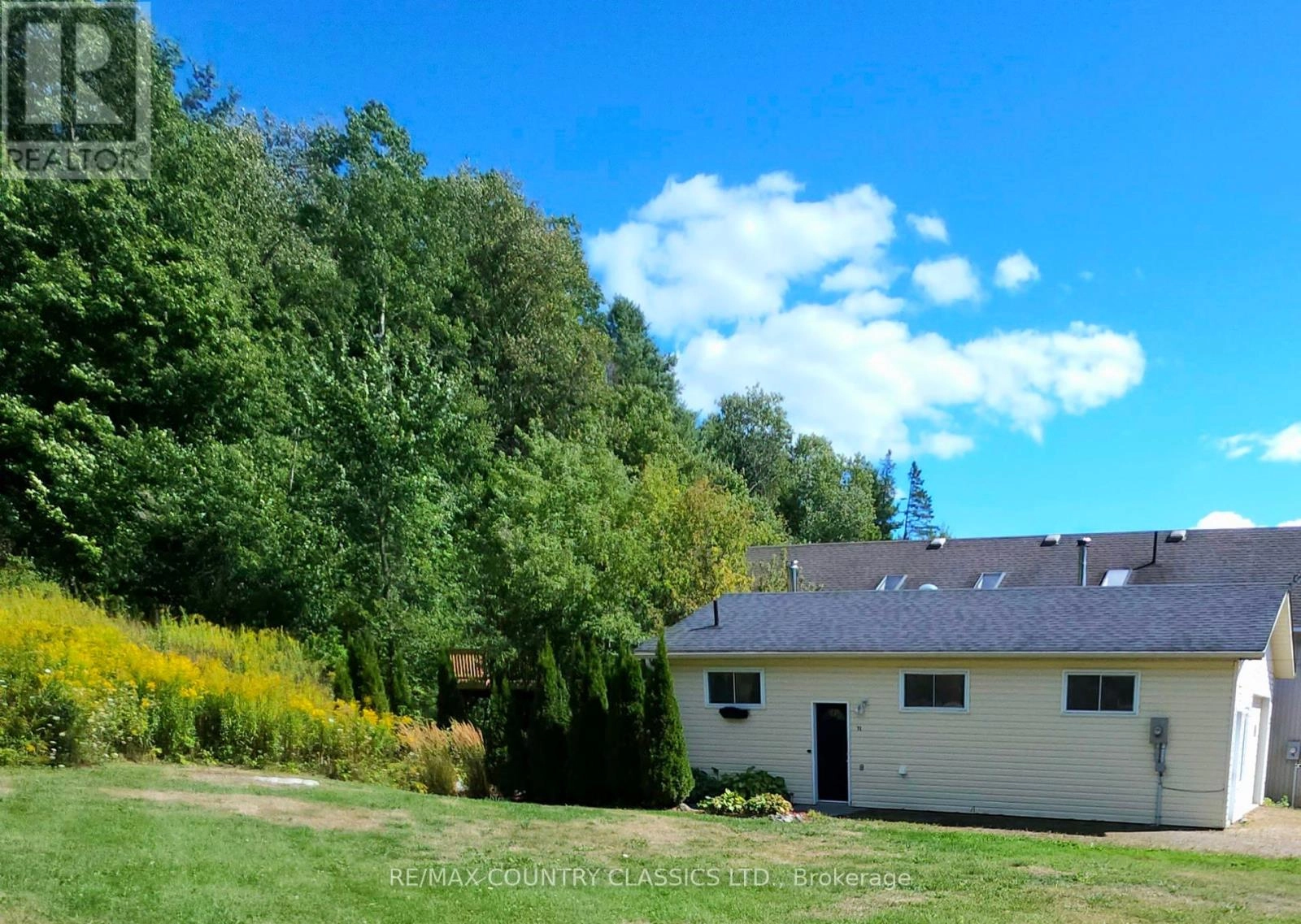 71 & 73 Cleak Avenue, Bancroft, Ontario  K0L 1C0 - Photo 2 - X12368809