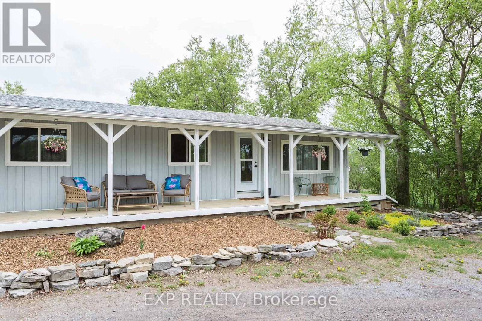 825 County Road 8 Road, Prince Edward County, Ontario  K0K 2T0 - Photo 1 - X12372461