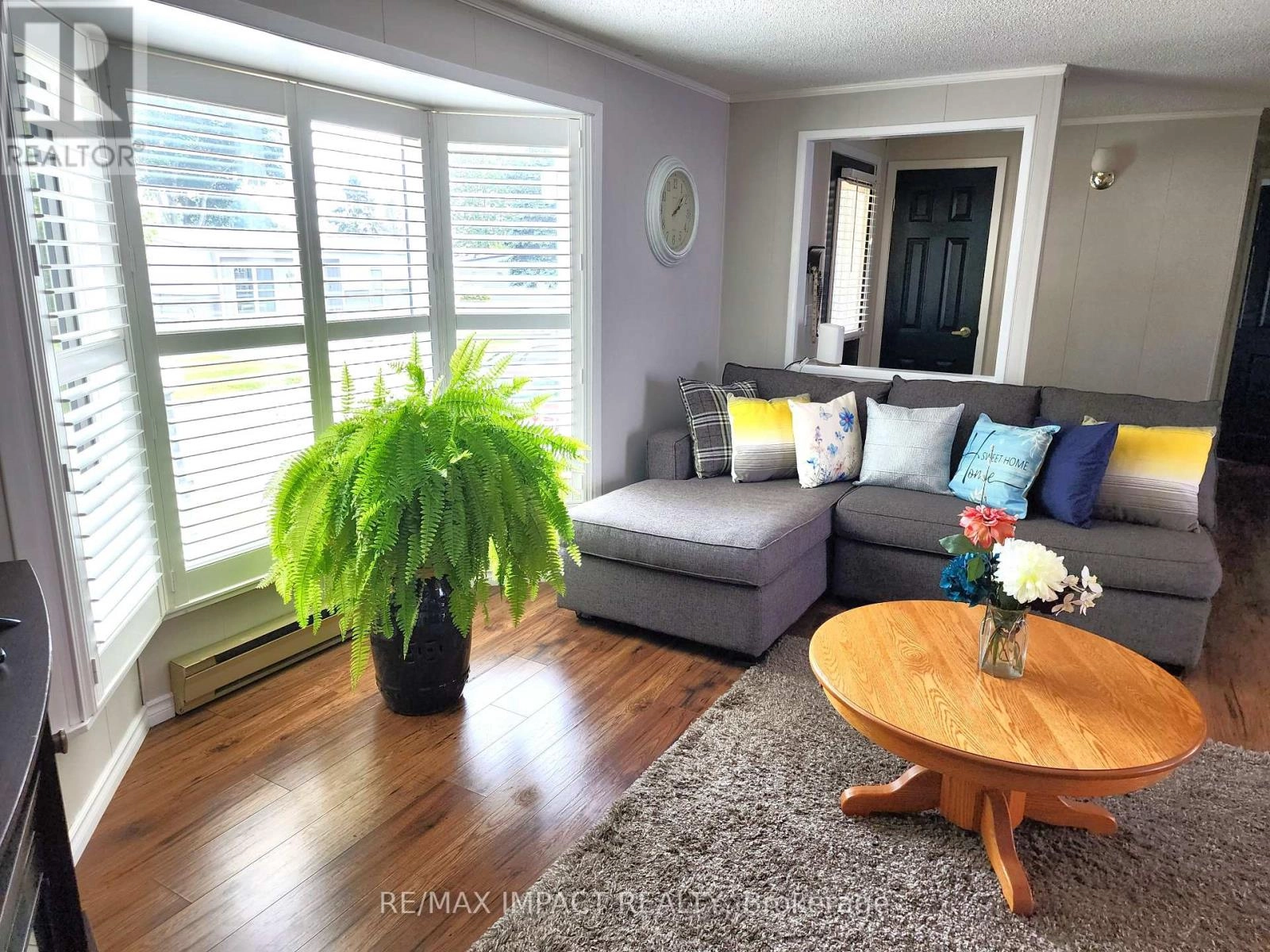 4 Champlain Court, Clarington, Ontario  L1B 1A5 - Photo 3 - E12372610