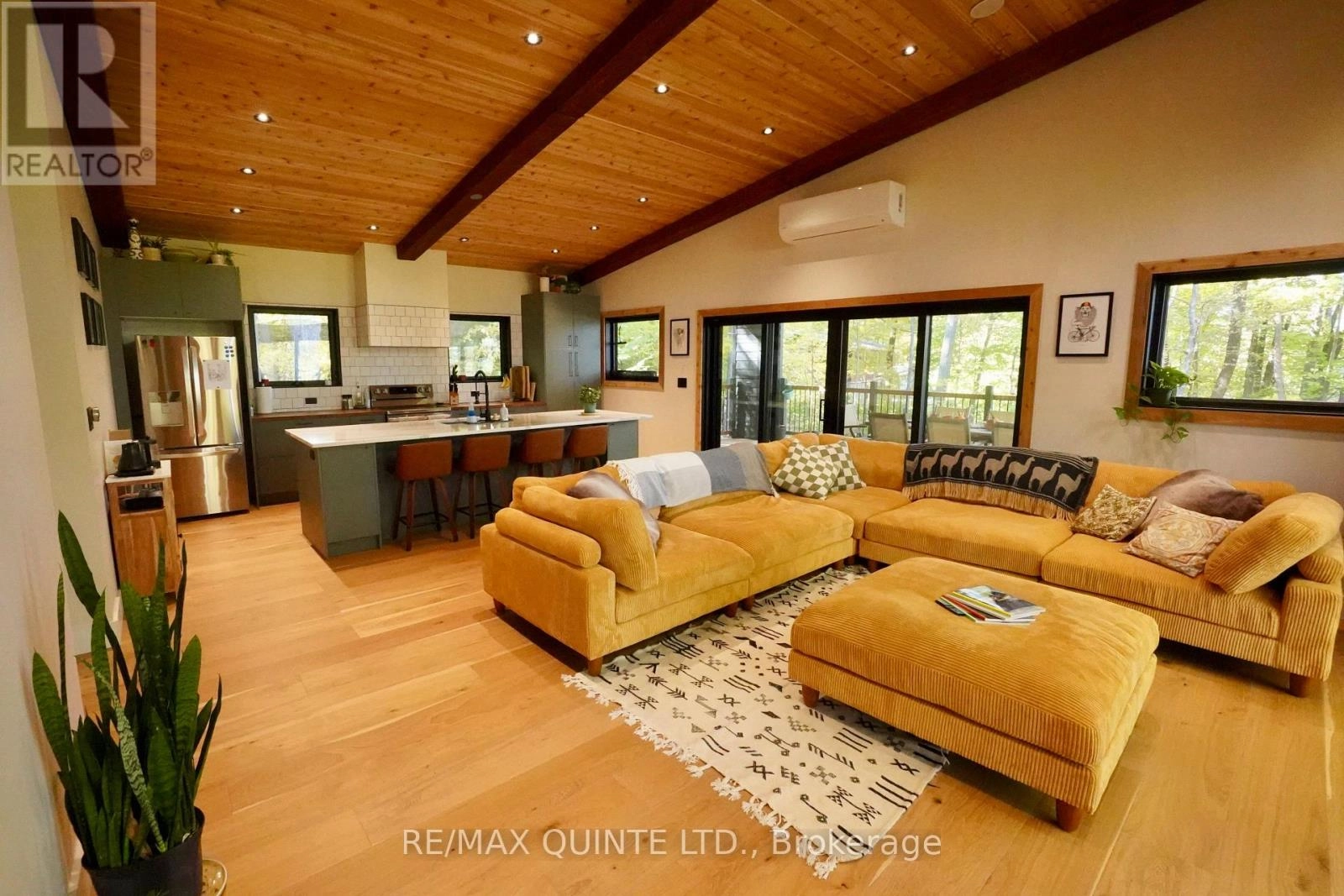 11509 Loyalist Parkway, Prince Edward County, Ontario  K0K 2T0 - Photo 3 - X12372690