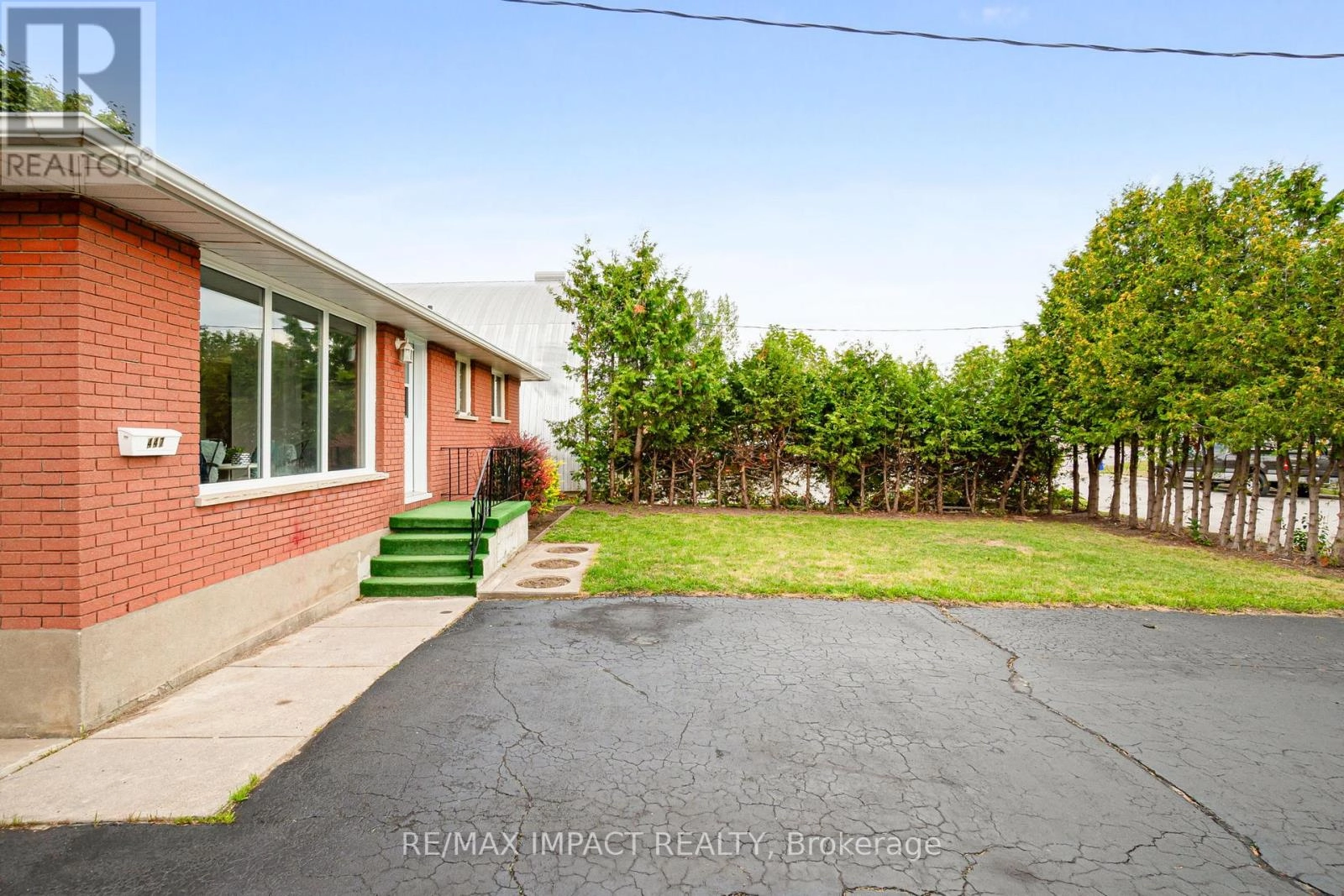 447 Campbell Street, Cobourg, Ontario  K9A 4C3 - Photo 3 - X12373724