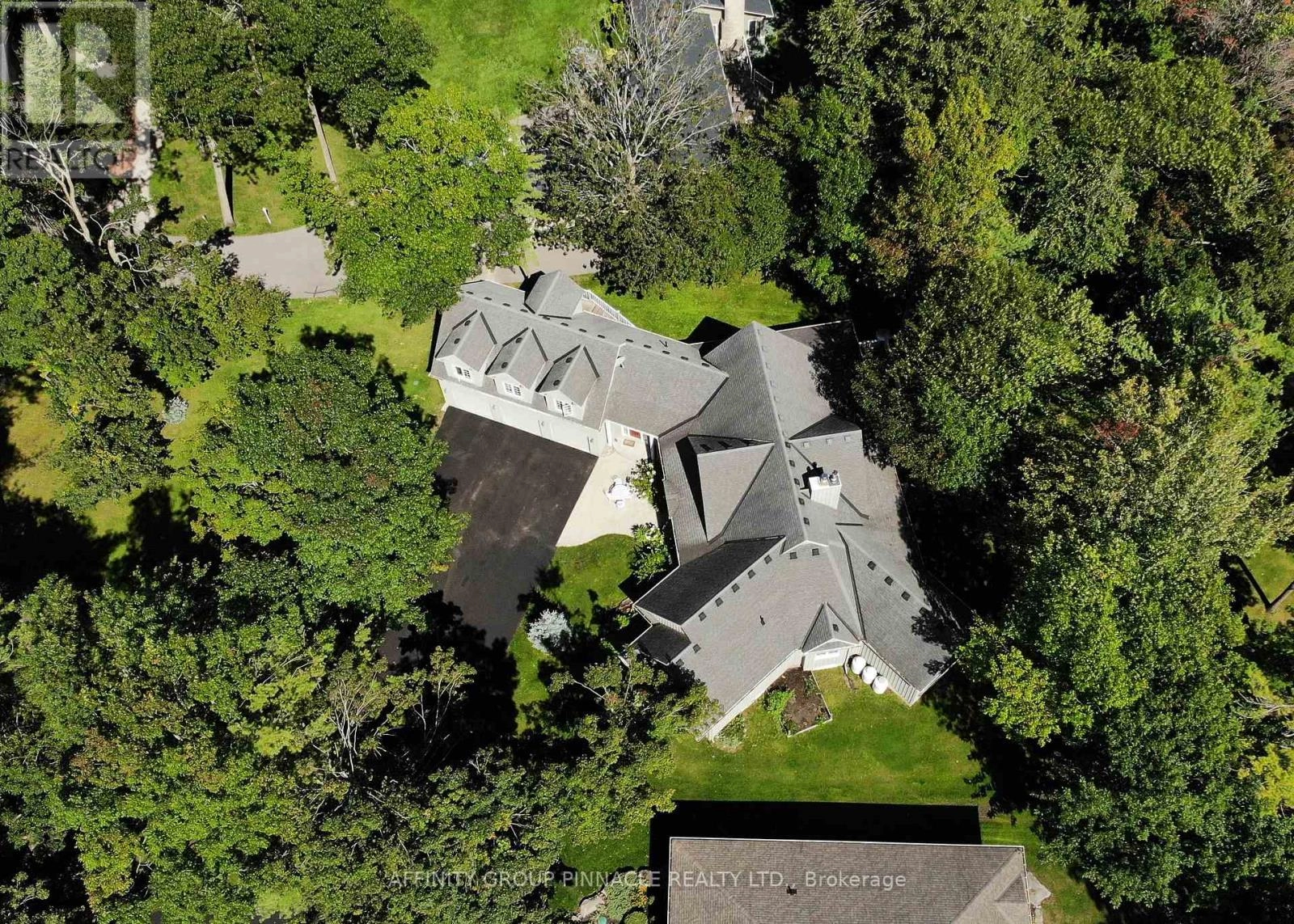 12 Edgewood Drive, Kawartha Lakes, Ontario  K0M 1N0 - Photo 2 - X12370469