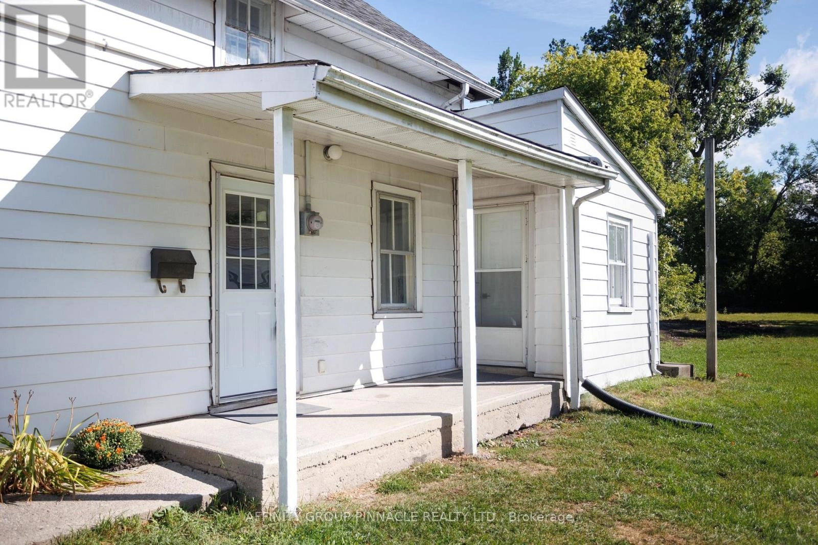 6 Duke Street, Kawartha Lakes, Ontario  K9V 2K4 - Photo 3 - X12374156