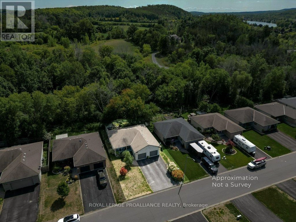 38 Cedar Creek Way, Quinte West, Ontario  K0K 2C0 - Photo 2 - X12374288