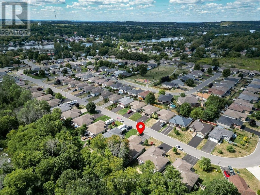 38 Cedar Creek Way, Quinte West, Ontario  K0K 2C0 - Photo 3 - X12374288