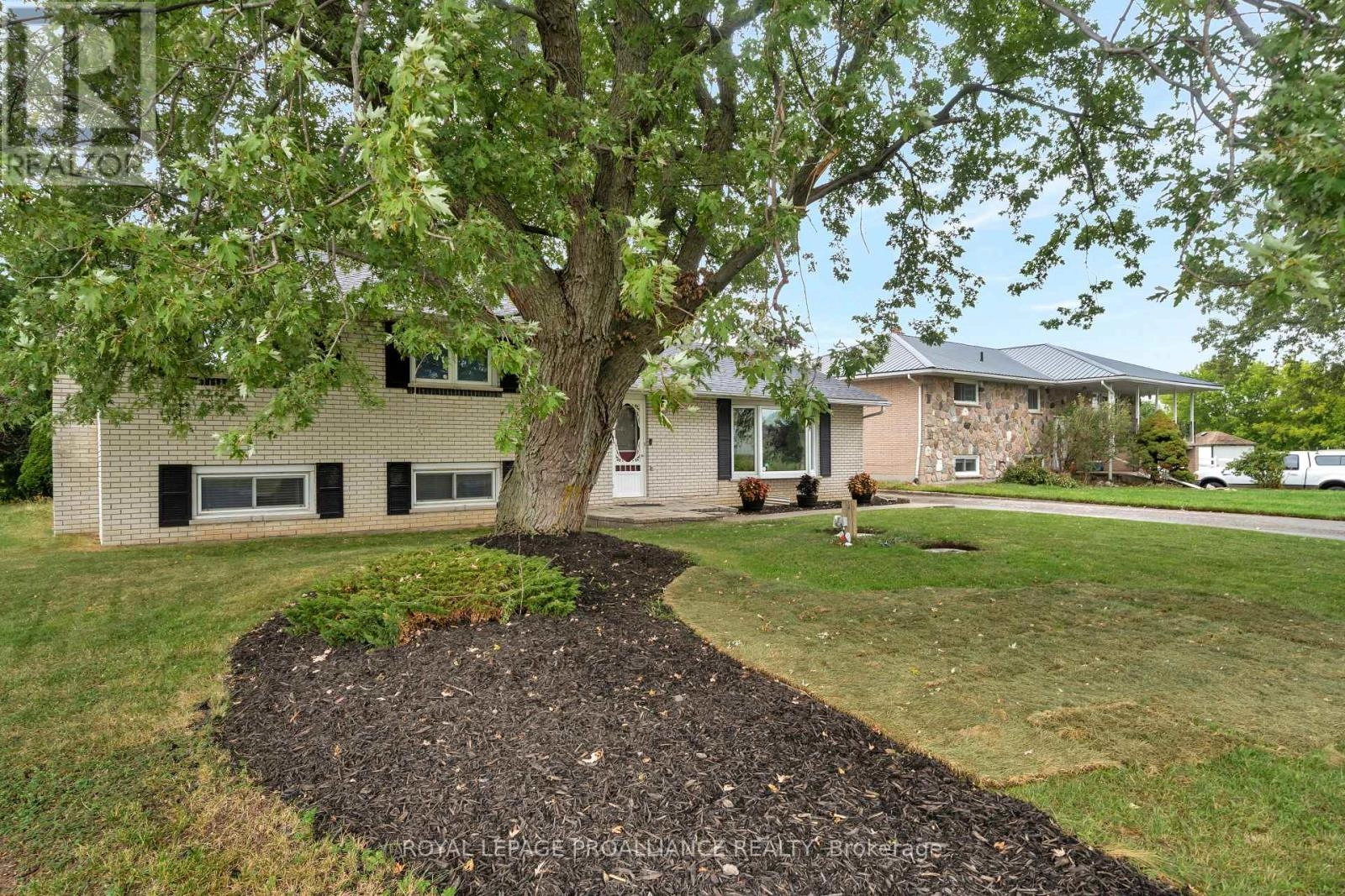 2256 Hamilton Road, Quinte West, Ontario  K8V 5P8 - Photo 2 - X12374554