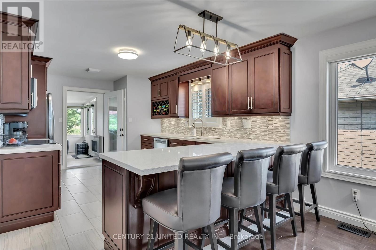 3033 Westridge Boulevard, Peterborough West, Ontario  K9K 2K5 - Photo 3 - X12341484
