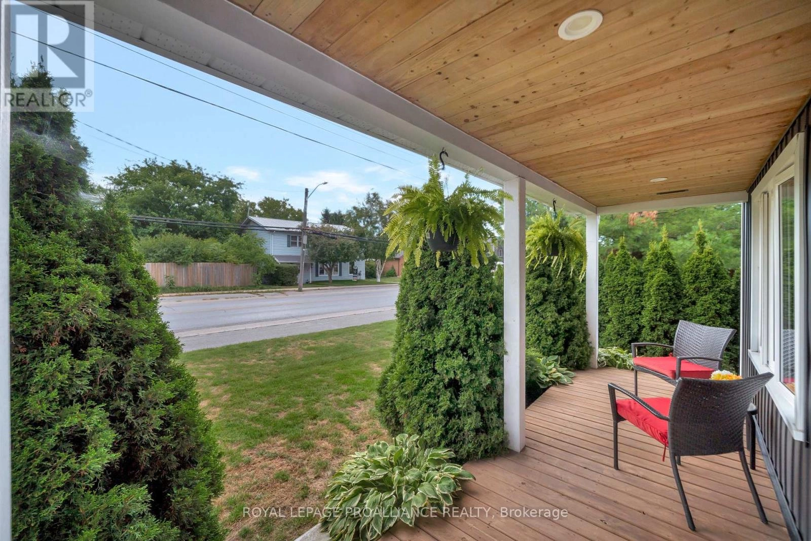 30 Lake Street Se, Prince Edward County, Ontario  K0K 2T0 - Photo 3 - X12375897