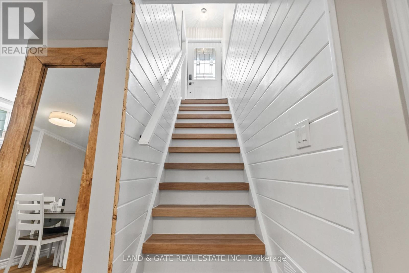 Lower - 19 Kawartha Drive, Kawartha Lakes, Ontario  K9V 1A6 - Photo 3 - X12376085