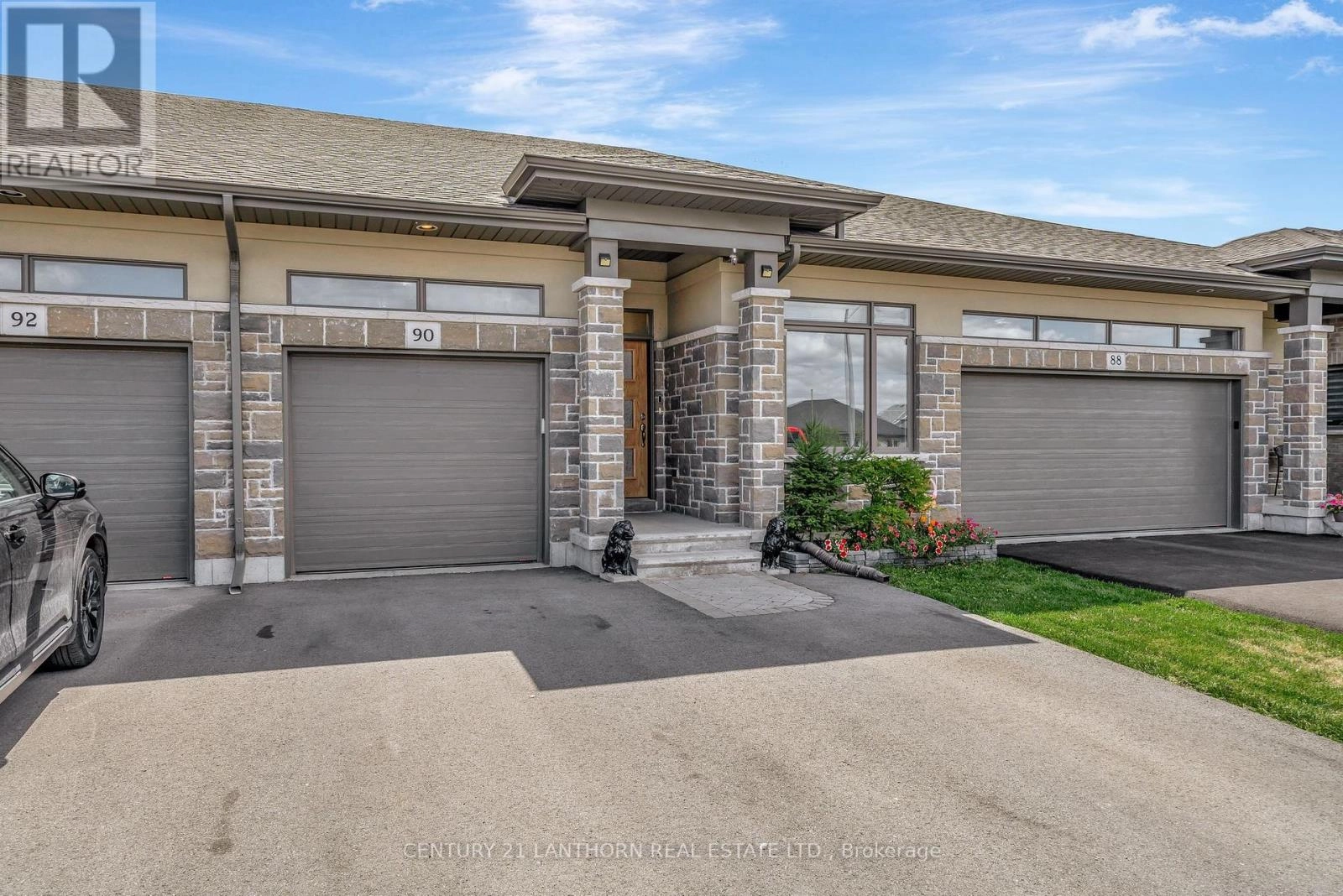 90 Covington Crescent, Belleville, Ontario  K8N 0L1 - Photo 3 - X12376252