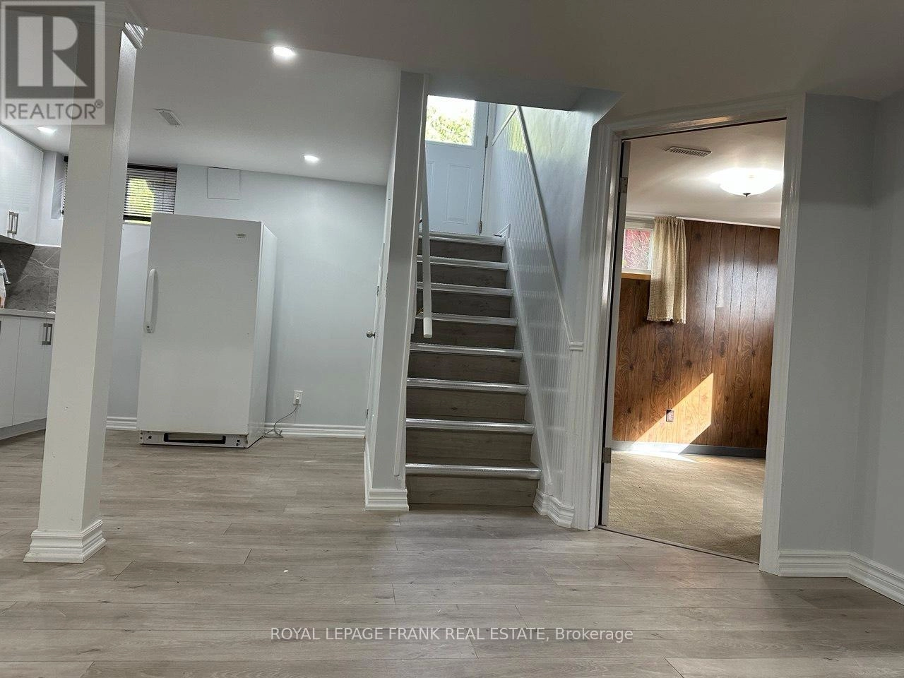 754 Tennyson Avenue, Oshawa, Ontario  L1H 3K6 - Photo 2 - E12376428