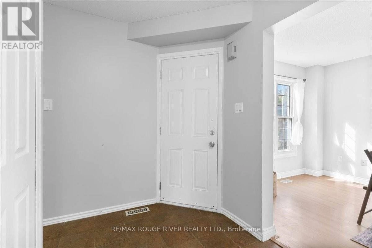 Main - 7 Inglis Avenue, Clarington, Ontario  L1E 2A8 - Photo 2 - E12376910