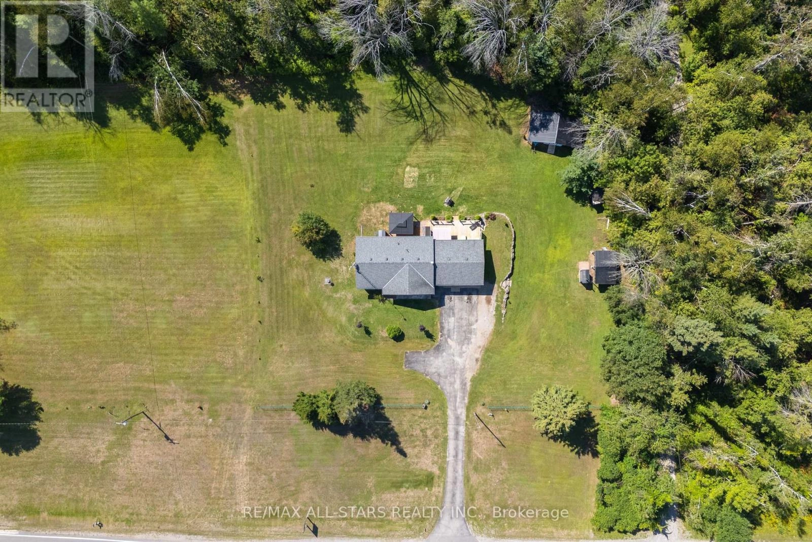 6077 Hwy 35, Kawartha Lakes, Ontario  K0M 1N0 - Photo 2 - X12376520