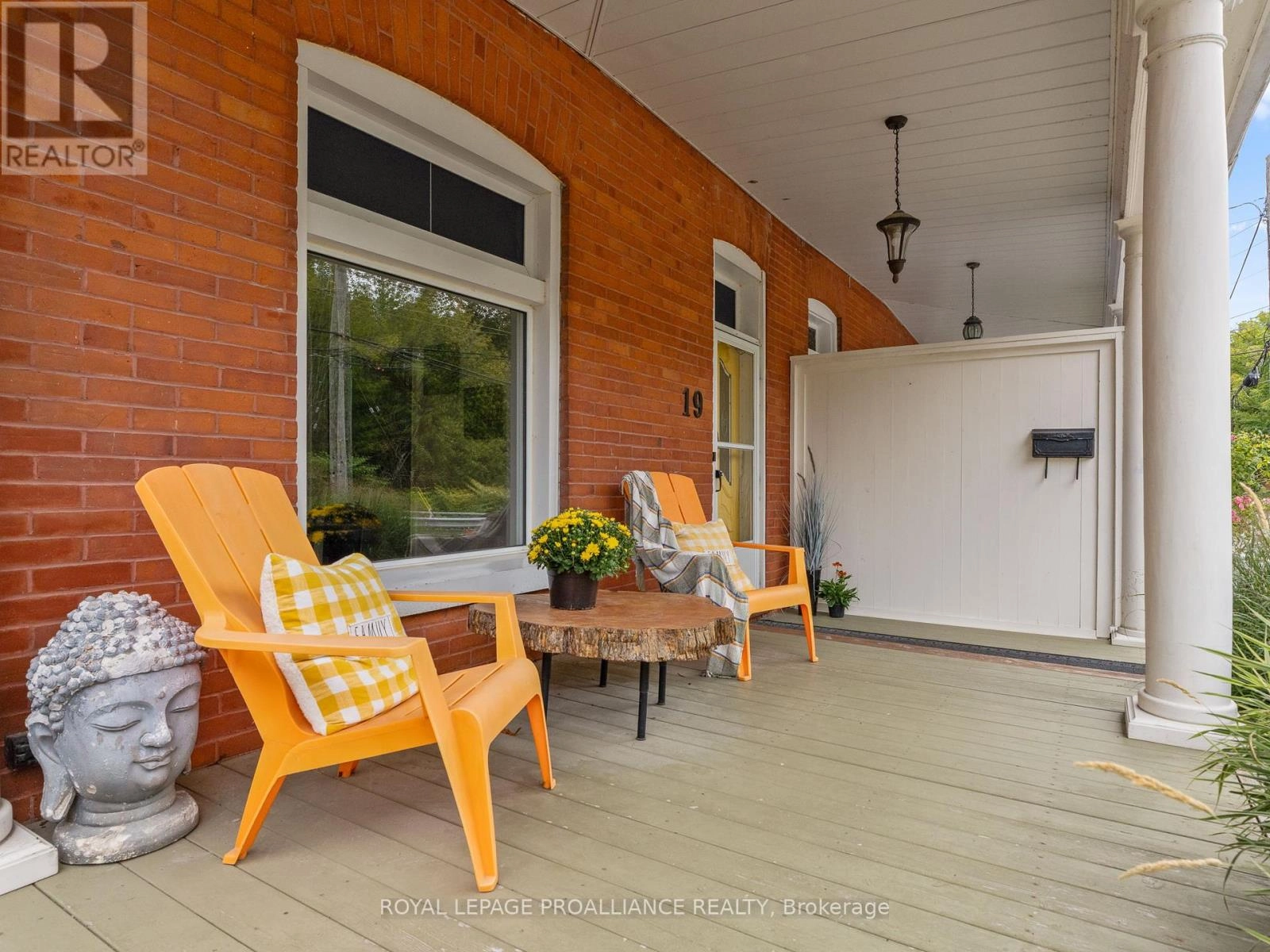 19 Pine Street S, Port Hope, Ontario  L1A 3E6 - Photo 3 - X12378232