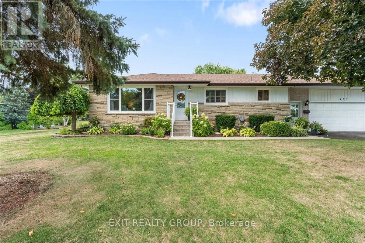 421 Dundas Street W, Greater Napanee, Ontario  K7R 2B9 - Photo 1 - X12378909
