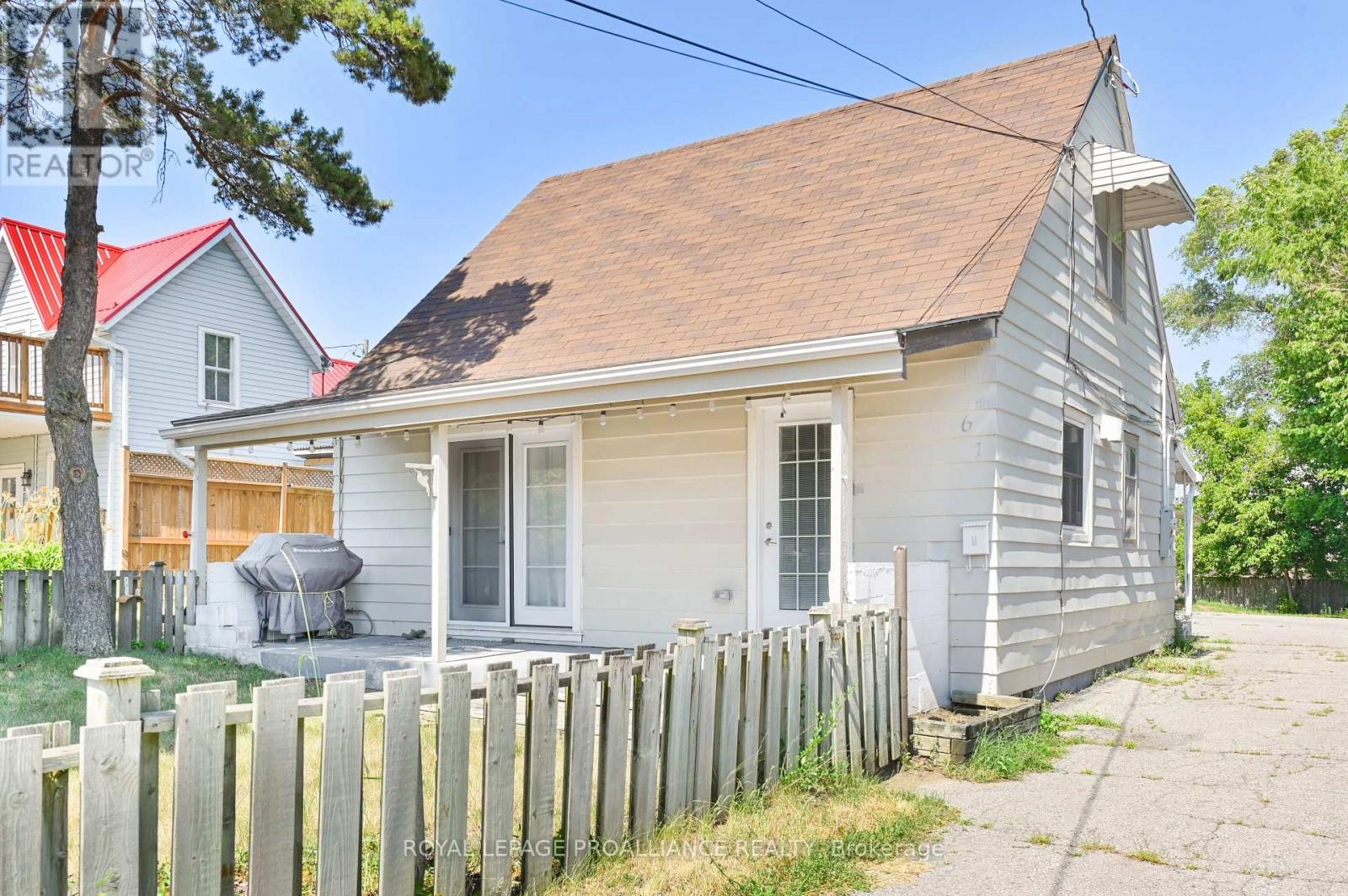 61 Delaney Street, Quinte West, Ontario  K8V 4L7 - Photo 3 - X12318247