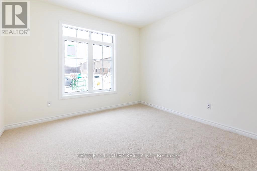 67 Hillcroft Way, Kawartha Lakes, Ontario  K0M 1A0 - Photo 3 - X12380031