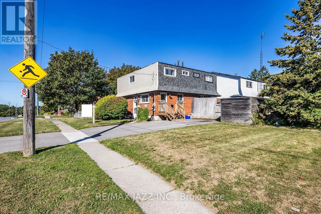 261 Vancouver Street, Oshawa, Ontario  L1J 5X7 - Photo 3 - E12380277