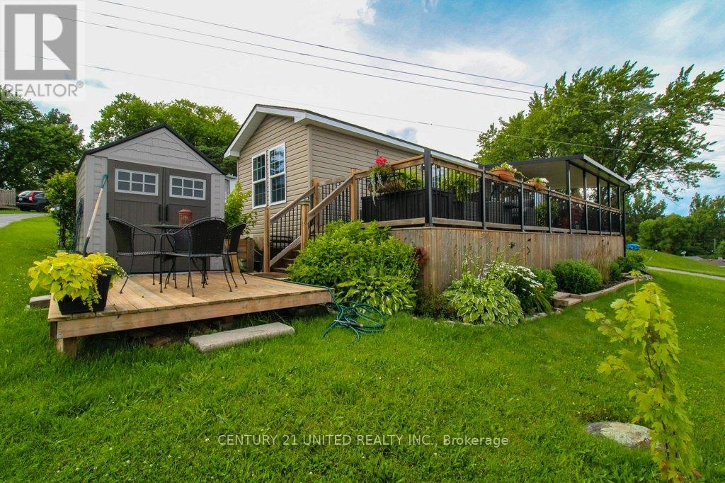 5 Marina Cres - 920 Skyline Road, Selwyn, Ontario  K0L 1T0 - Photo 1 - X12371035