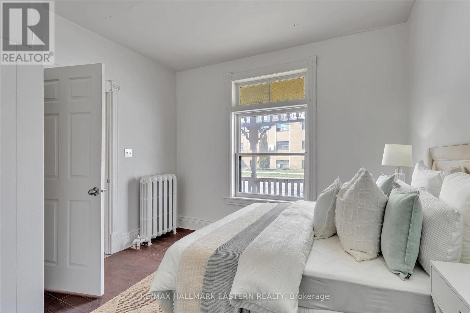 299 Mcdonnel Street, Peterborough, Ontario  K9H 2W6 - Photo 3 - X12380289