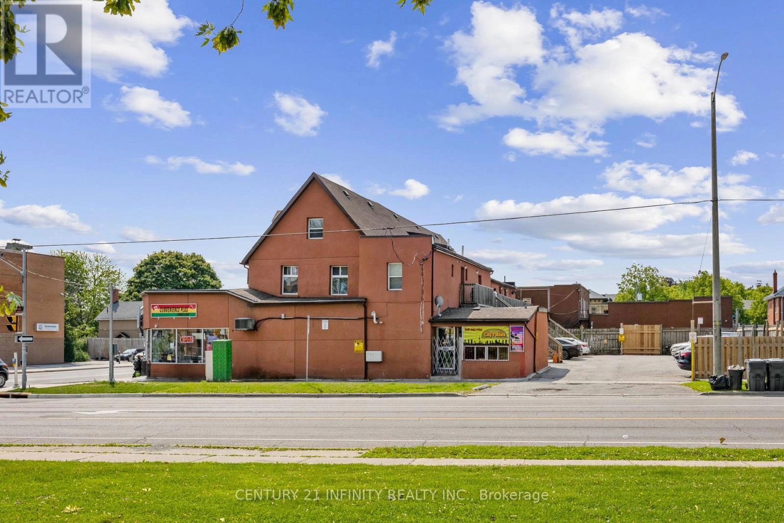 134-142 Simcoe Street S, Oshawa, Ontario  L1H 4G9 - Photo 3 - E12380616