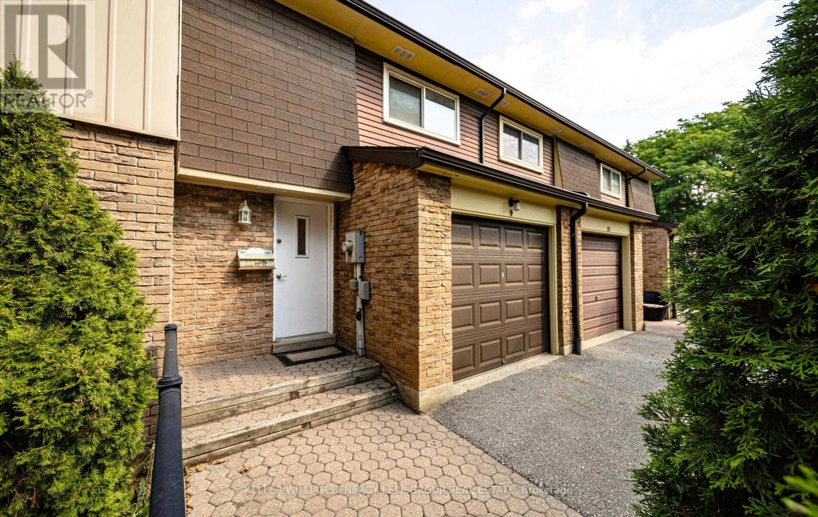 9 - 945 Burns Street W, Whitby, Ontario  L1N 6J5 - Photo 2 - E12380716